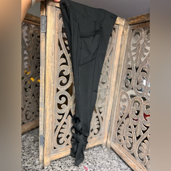 Athleta leggings - Picture 4 of 11